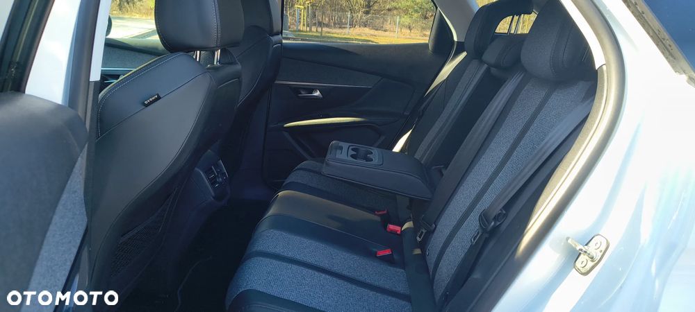 Peugeot 3008 1.2 PureTech Allure S&S EAT6 - 14