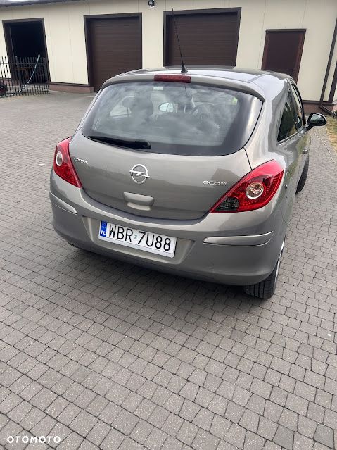 Opel Corsa 1.2 16V Edition / Active - 4