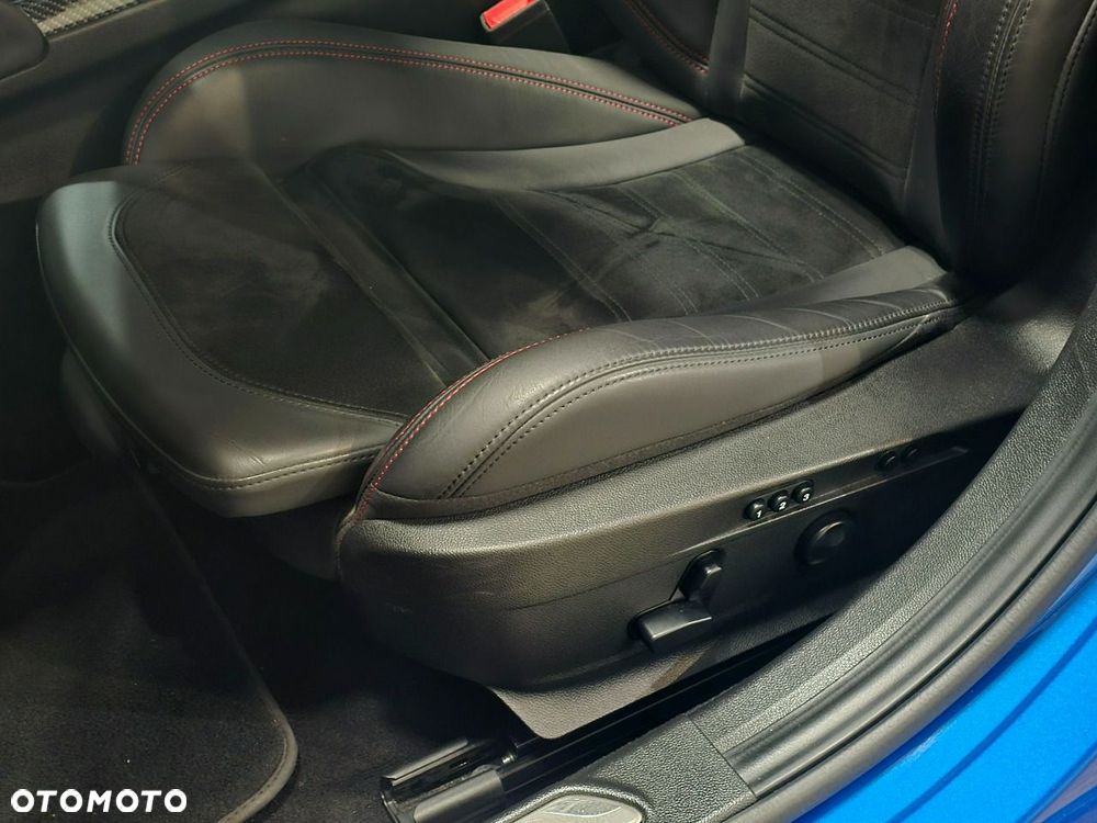 Alfa Romeo Giulia 2.0 Turbo 16V AT8-Q4 Estrema - 14