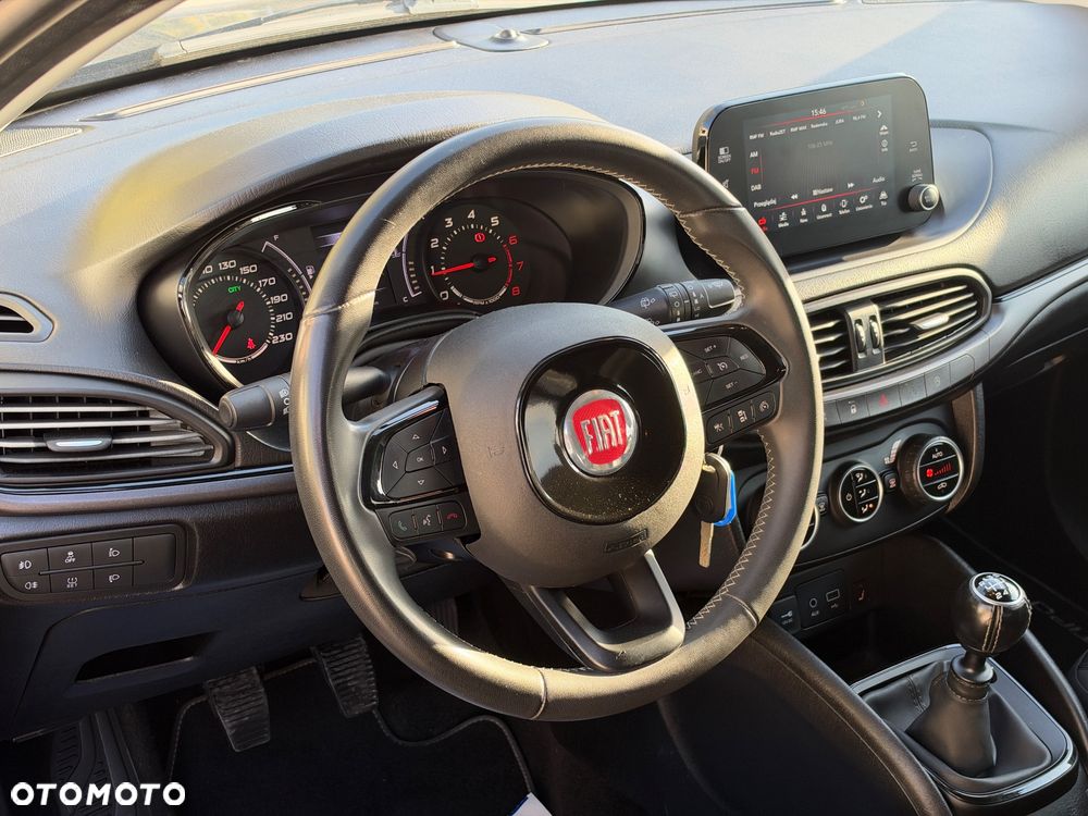 Fiat Tipo 1.4 T-Jet Business Line - 24