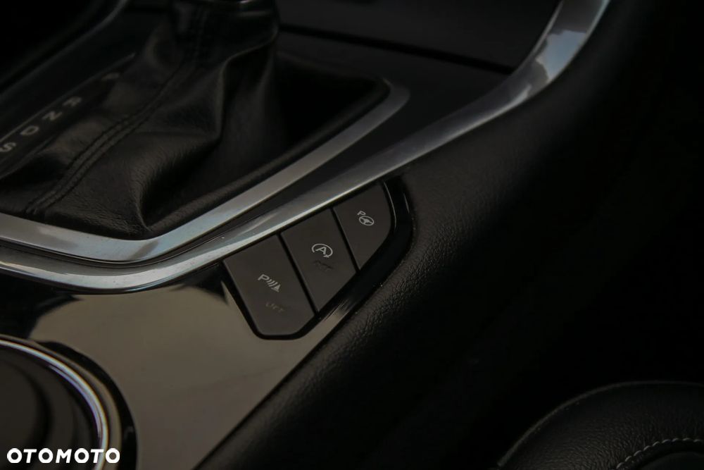 Ford S-Max 2.0 TDCi Titanium PowerShift - 32