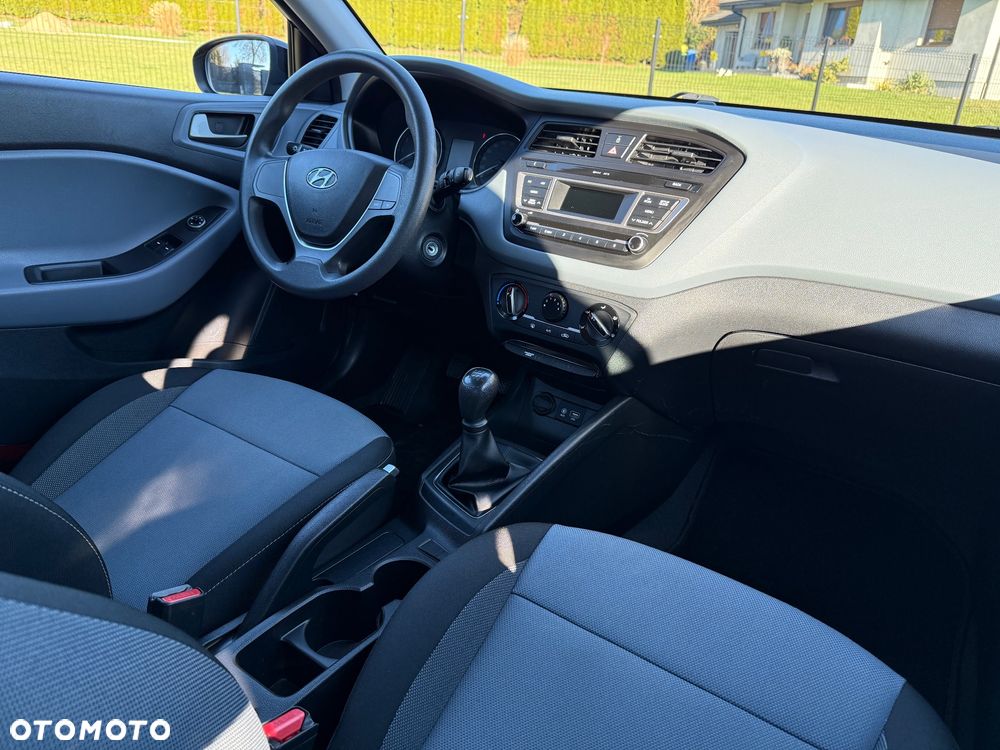 Hyundai i20 1.2 Classic - 37