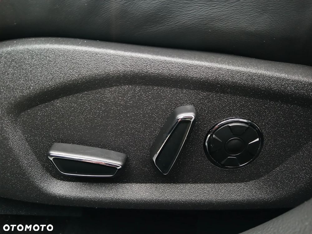 Ford Mondeo 2.0 Hybrid Vignale - 27