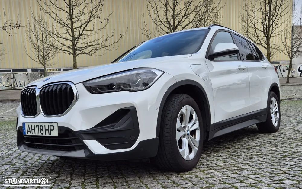 BMW X1 25 e xDrive Corporate Edition - 4