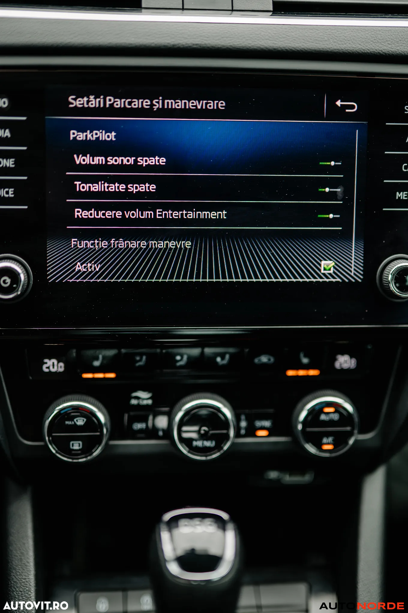 Skoda Octavia Combi Diesel 2.0 TDI DSG Ambition - 28