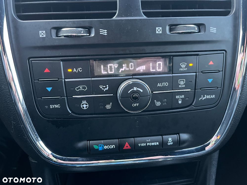 Dodge Grand Caravan - 14