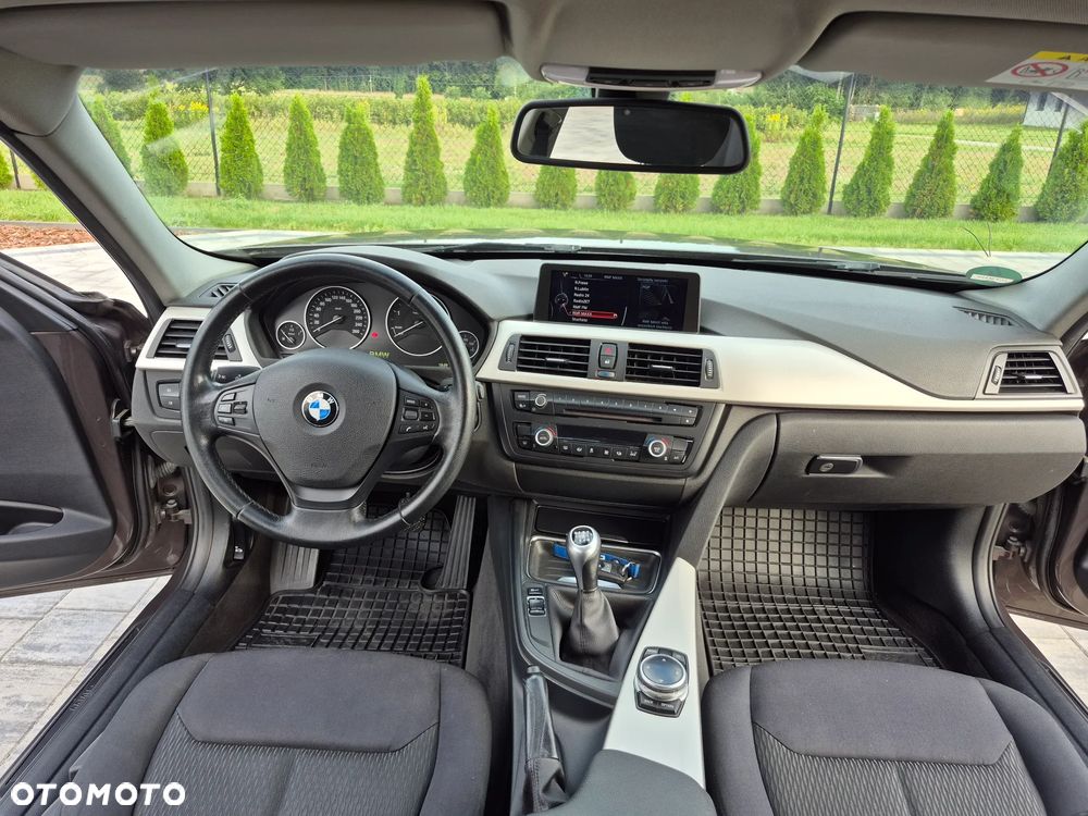 BMW Seria 3 316d - 11
