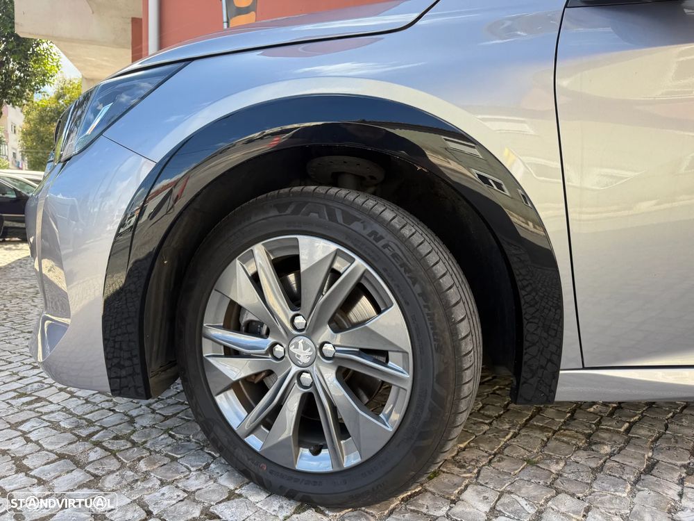 Peugeot e-208 Allure Pack - 20