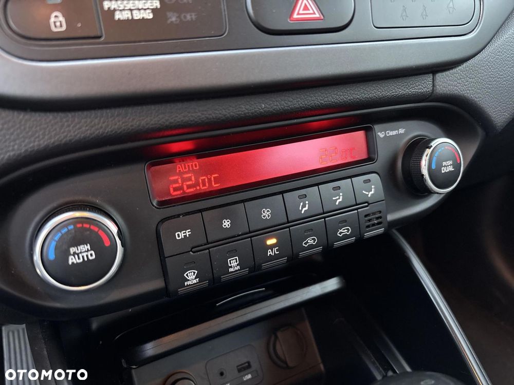 Kia Carens 1.7 CRDi L 7os - 24