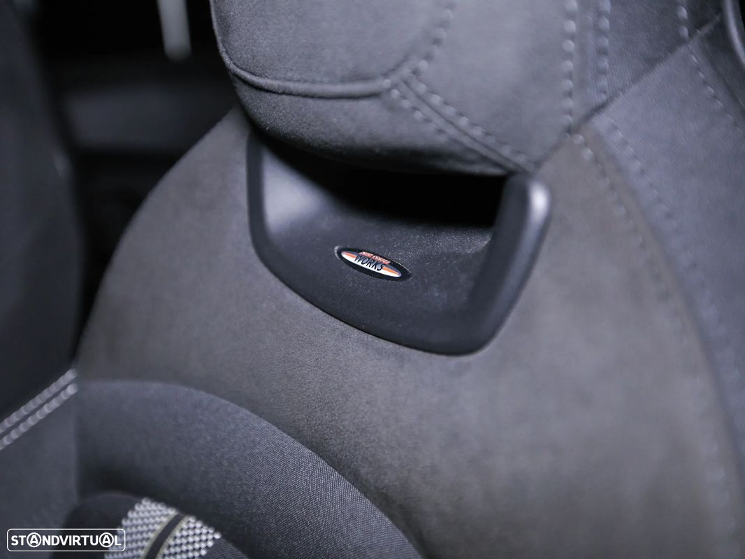 MINI 3 Portas John Cooper Works Auto Desportiva - 26