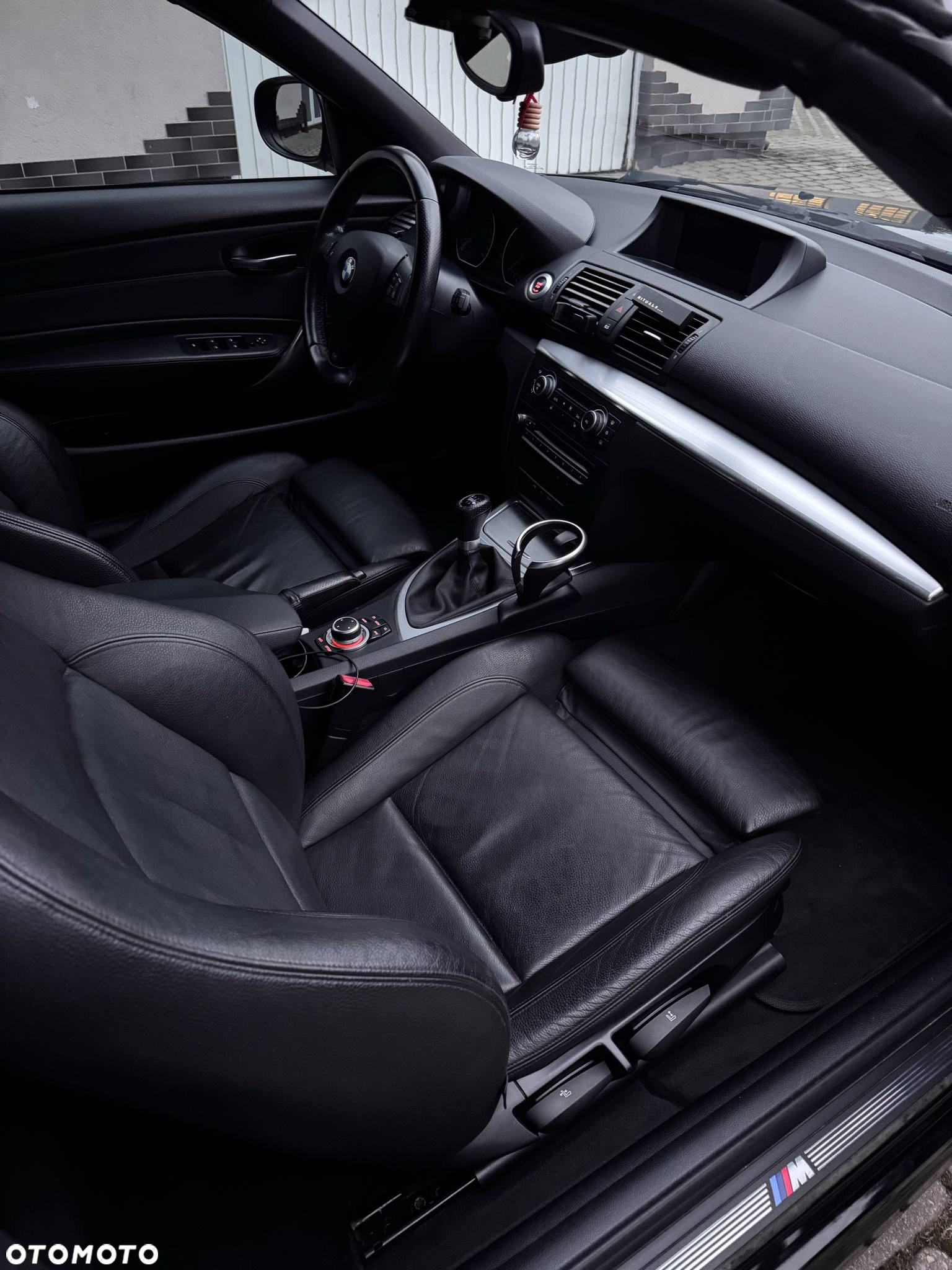 BMW Seria 1 118d DPF - 12