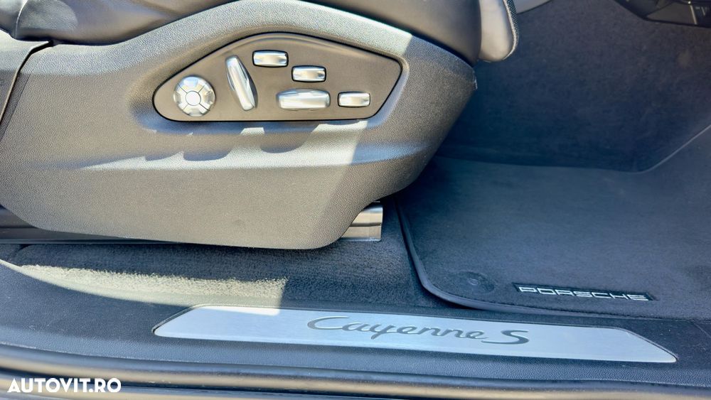 Porsche Cayenne Coupe - 24