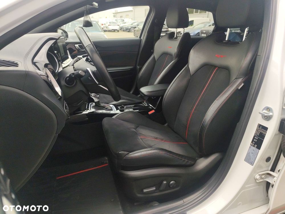 Kia ProCeed - 11