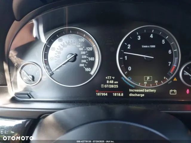 BMW Seria 5 550i - 7