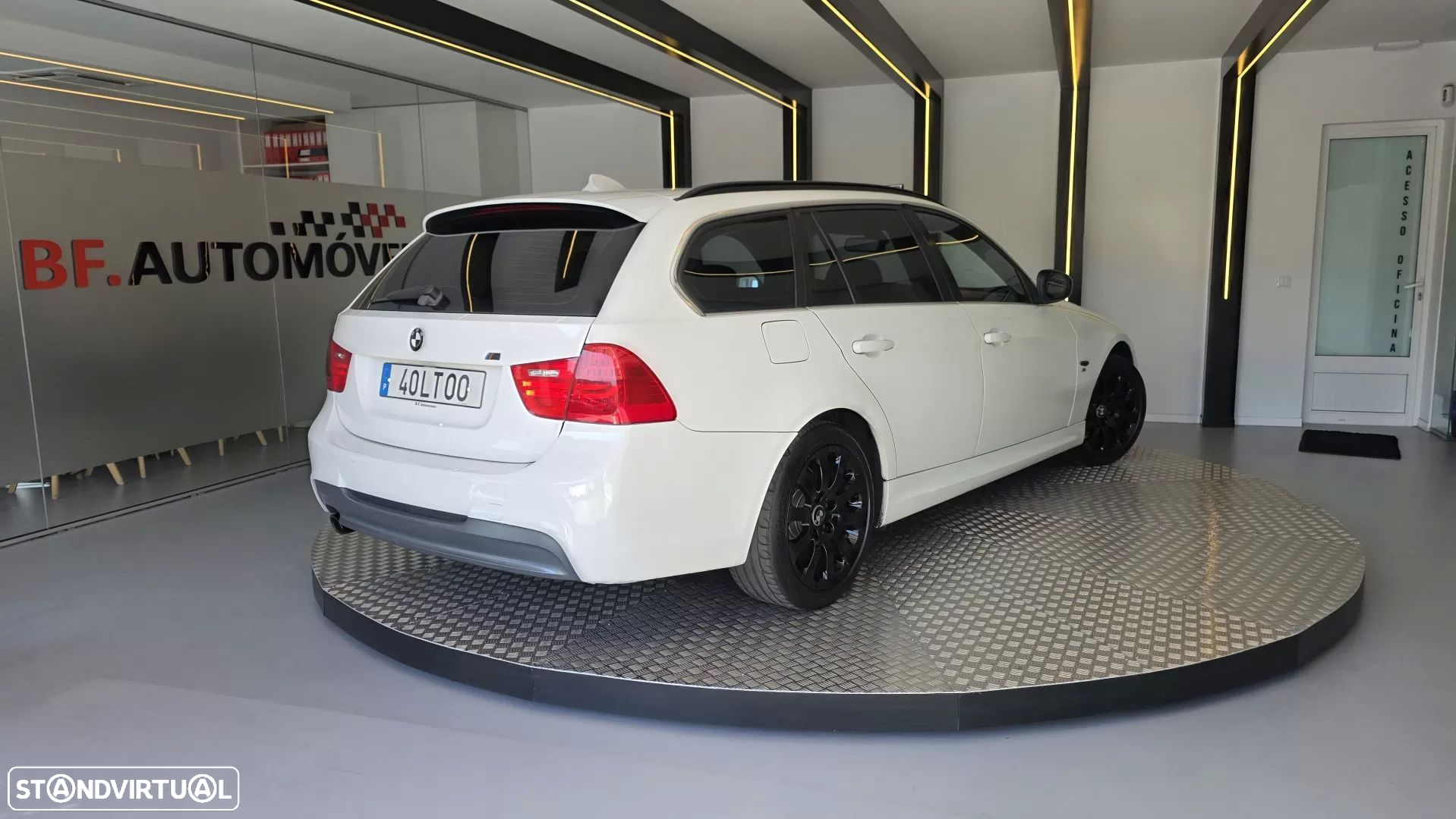 BMW 320 d Touring Pack M - 18
