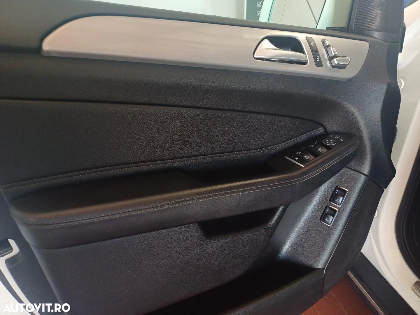 Mercedes-Benz GLE 250 d 4MATIC - 9