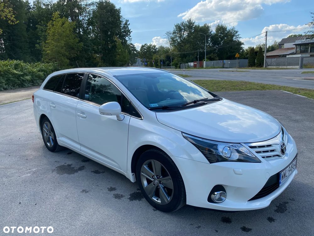 Toyota Avensis 1.8 Premium MS - 9