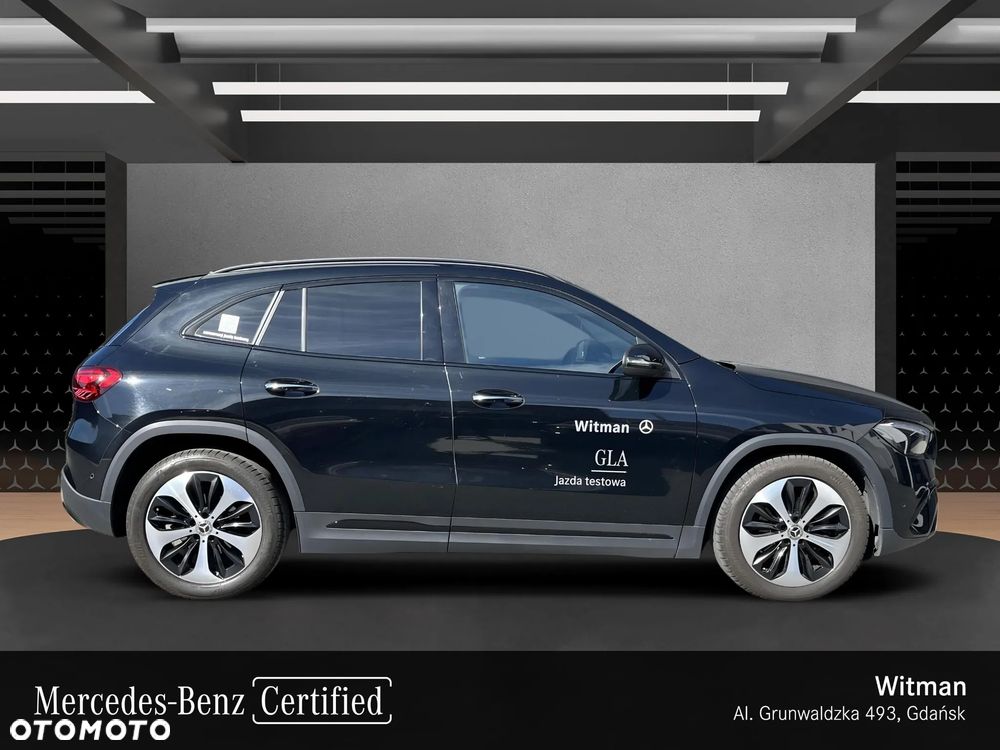 Mercedes-Benz GLA - 7
