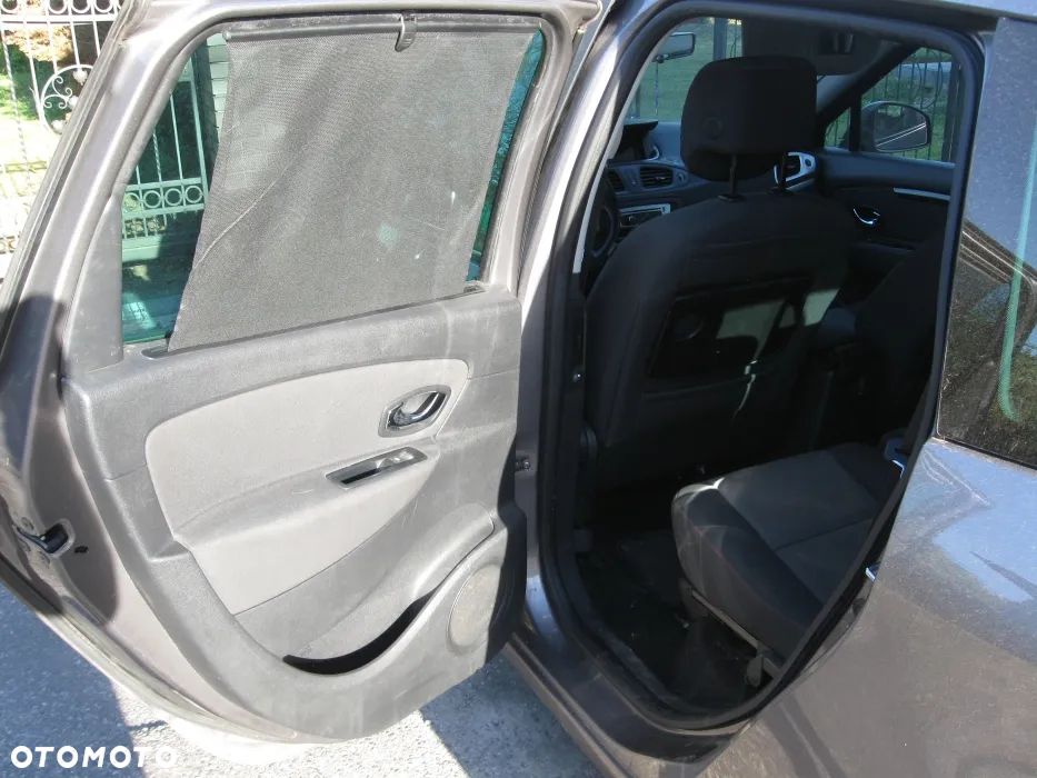 Renault Grand Scenic dCi 110 EDC Dynamique - 9