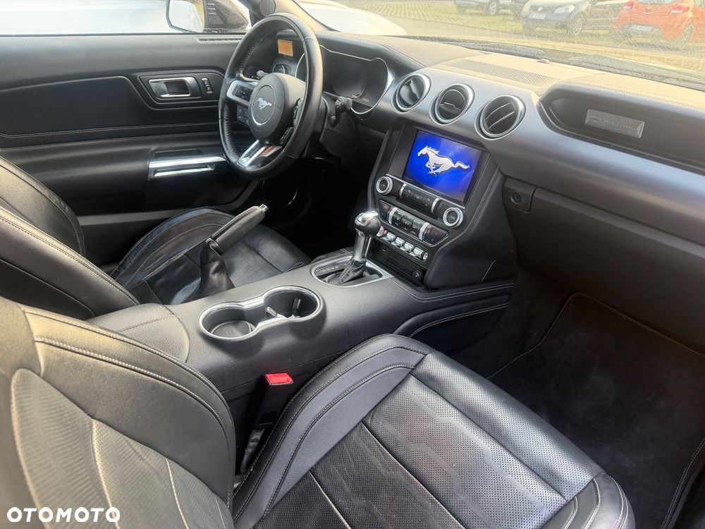 Ford Mustang - 6