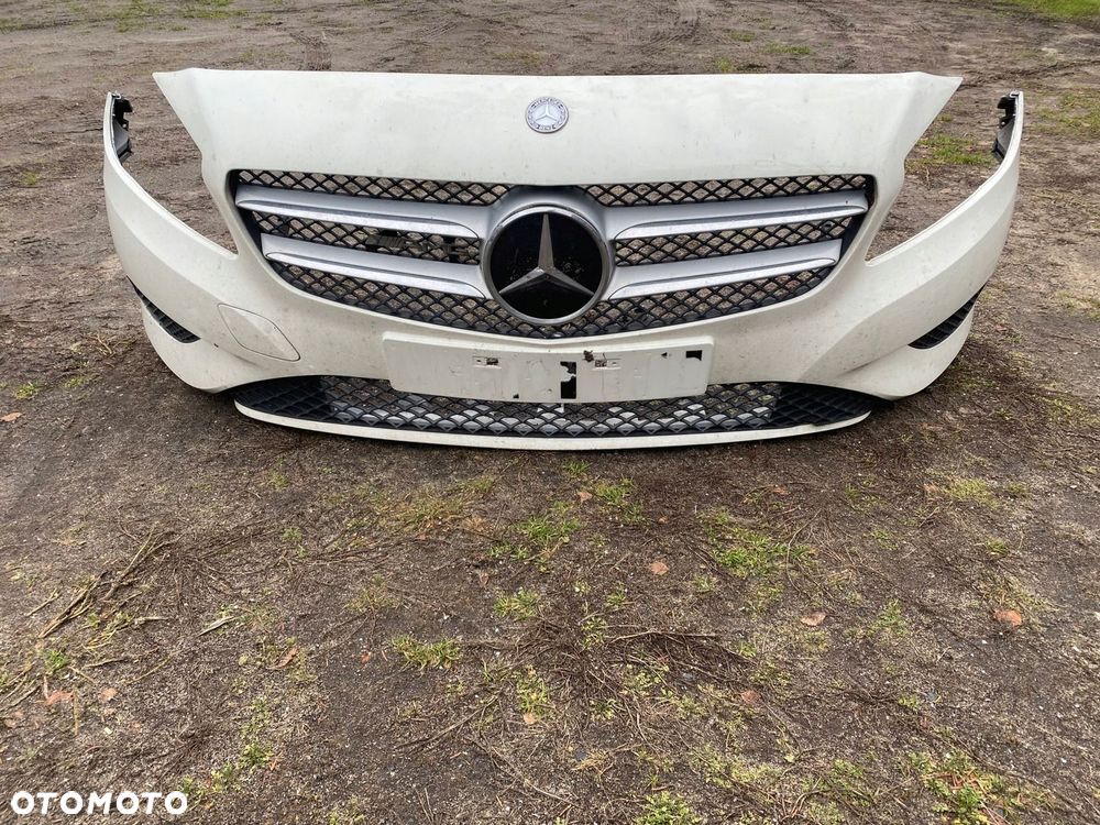 MERCEDES 176 kompletny zderzak kolor 650 - 1