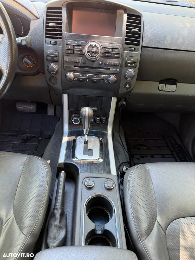 Nissan Pathfinder 2.5 dCi DPF All Mode 4X4 SE Aut. - 26