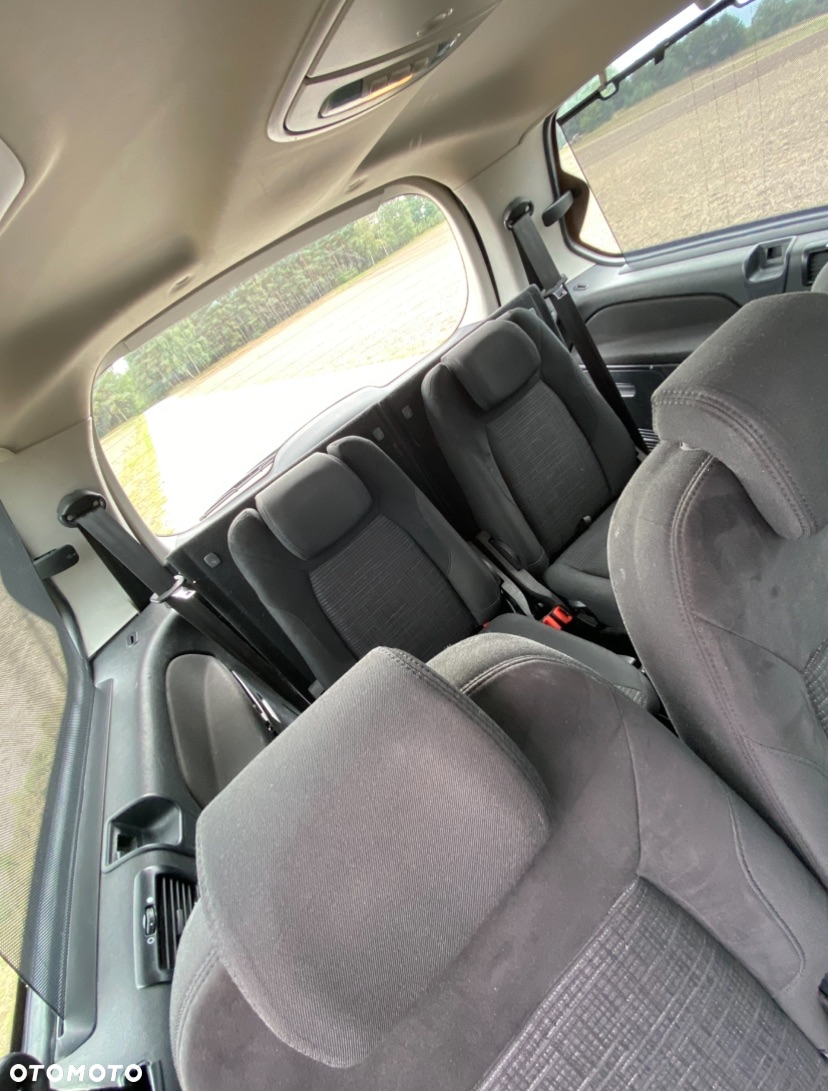Ford Galaxy 2.0 TDCi Ghia - 13