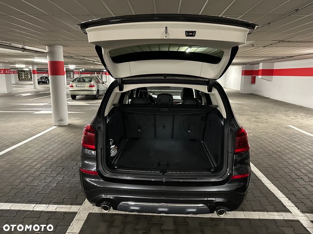 BMW X3 xDrive20d Luxury Line - 13