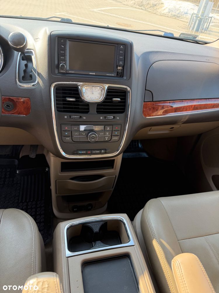 Chrysler Town & Country 3.6 Touring - 5