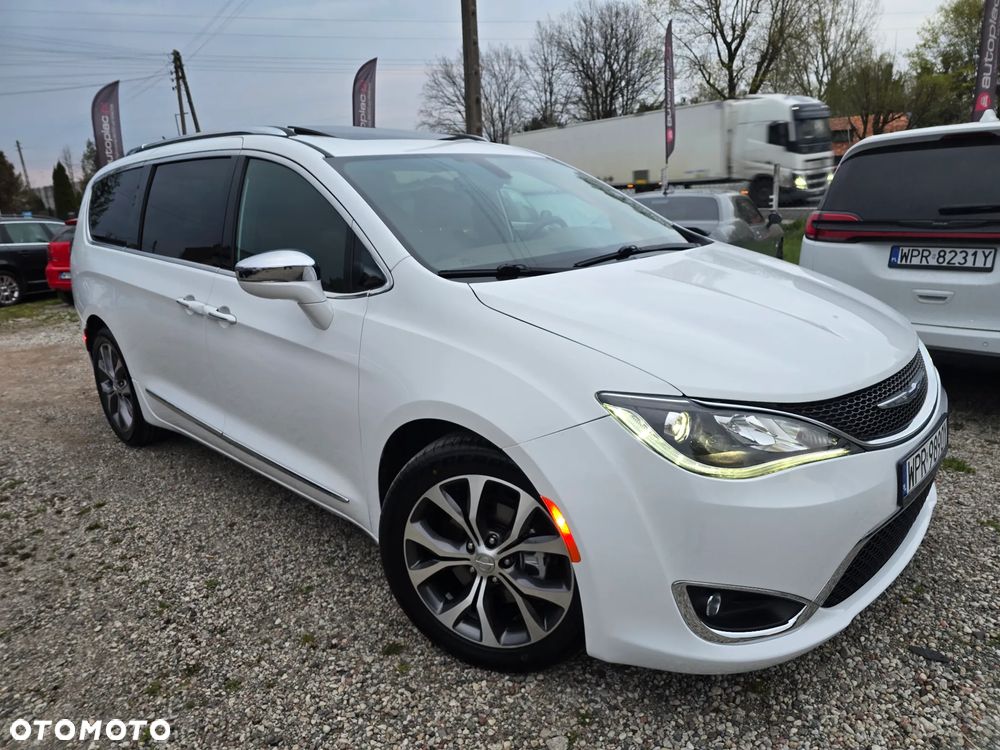 Chrysler Pacifica - 9