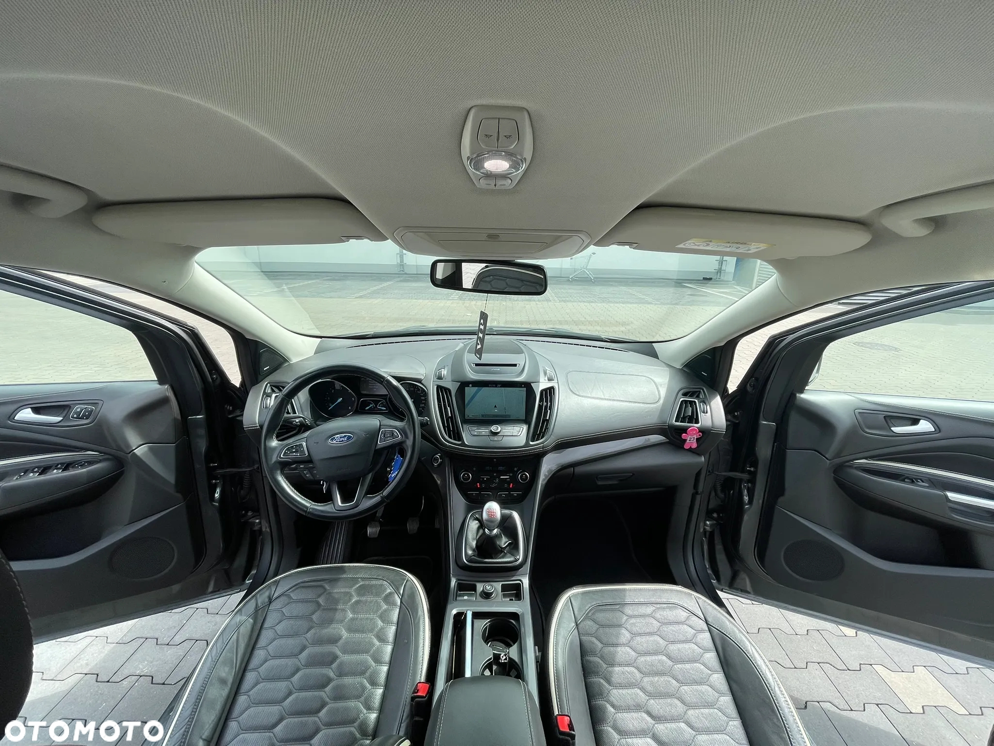 Ford Kuga 2.0 TDCi 2x4 Vignale - 27