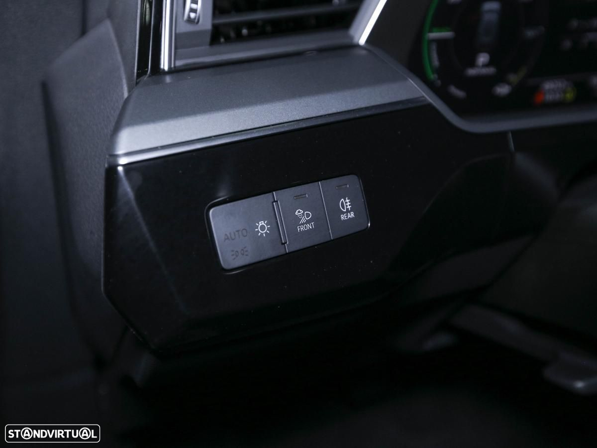 Audi e-tron 55 quattro - 11