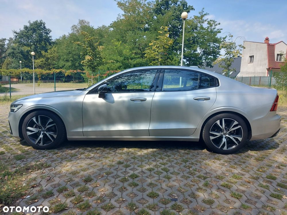 Volvo S60 T4 R-Design - 3