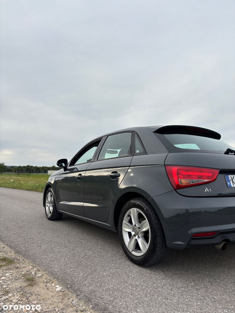 Audi A1 Sportback 1.0 TFSI ultra Design - 12