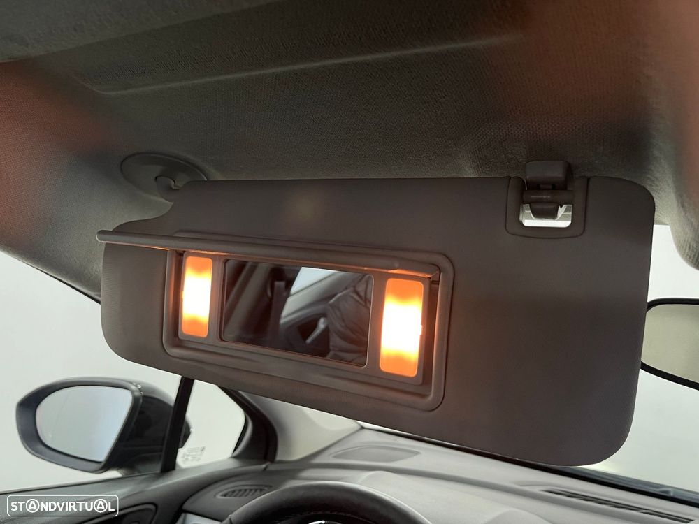 Opel Astra 1.2 Turbo Business Edition - 46