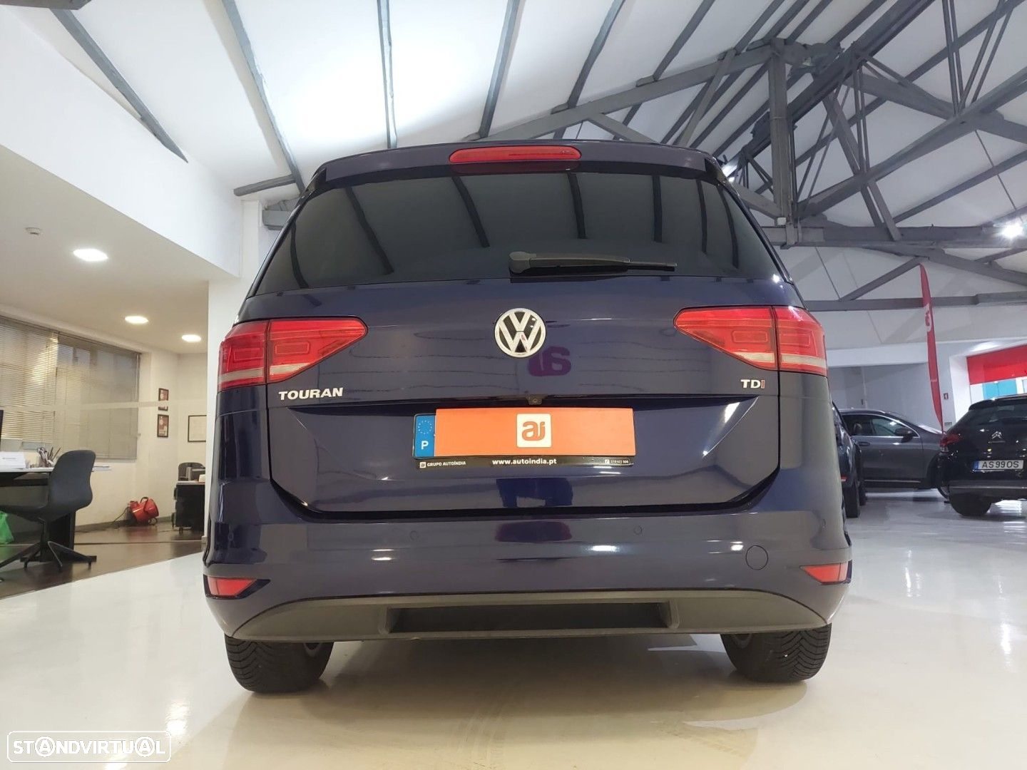 VW Touran 1.6 TDI Confortline DSG - 5