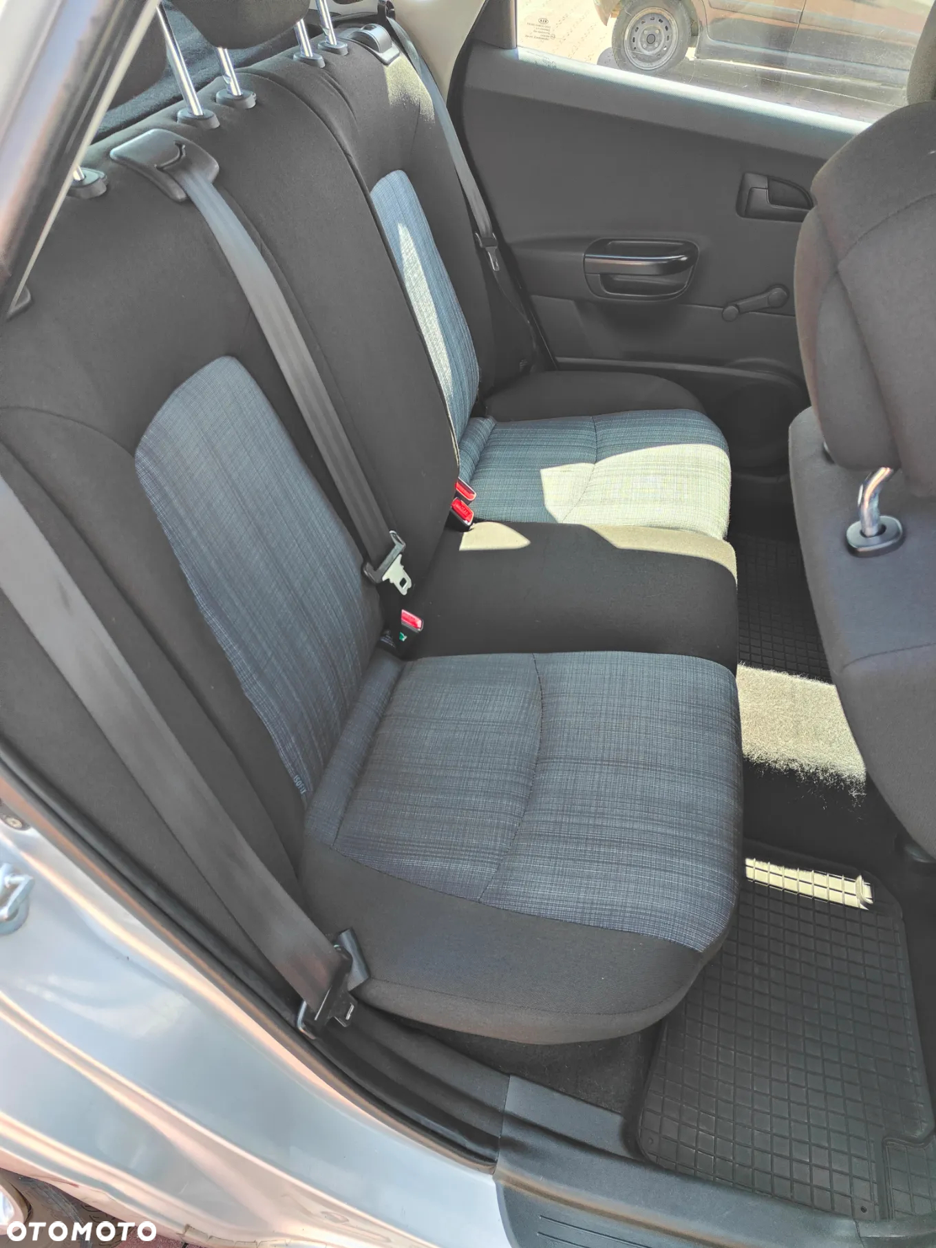 Kia Ceed - 8