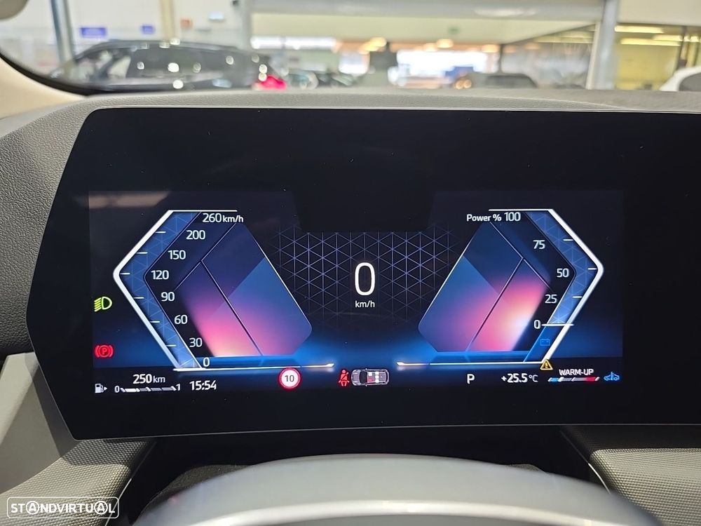 BMW 218 Active Tourer d Auto — fotografia 22