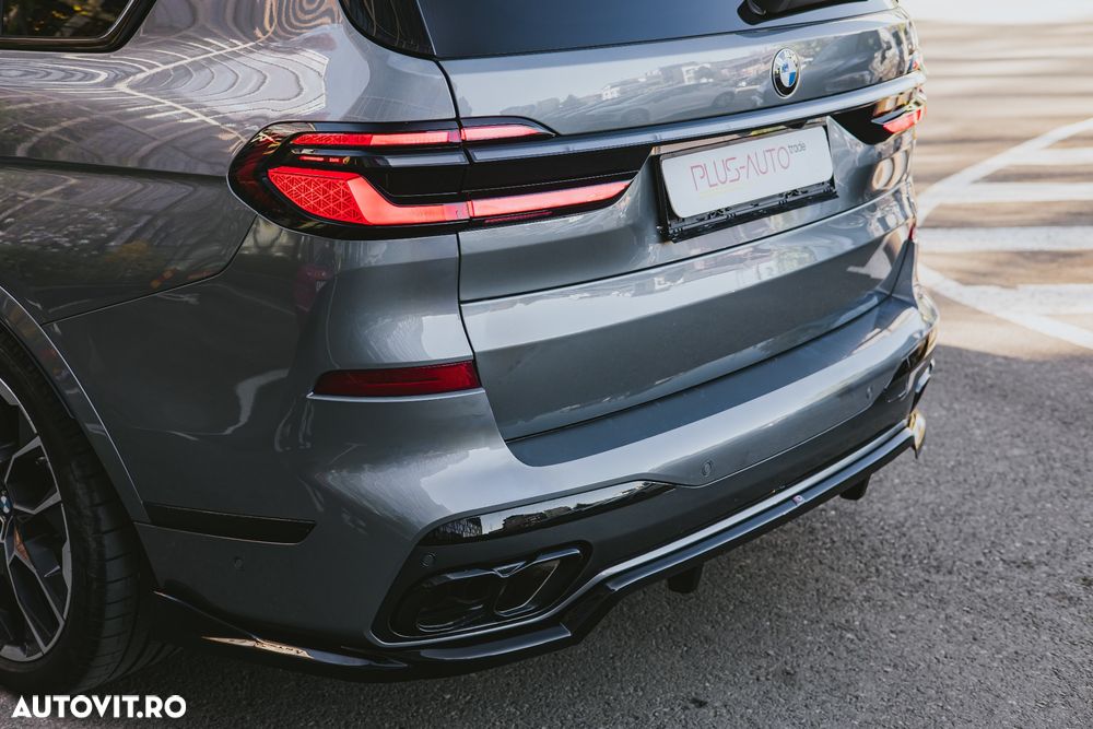 BMW X7 M60i xDrive AT MHEV - 15