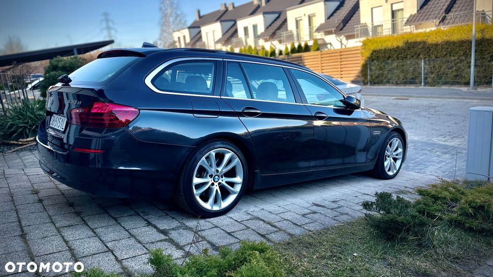 BMW Seria 5 530d xDrive - 7