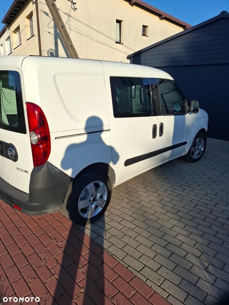 Opel Combo - 8