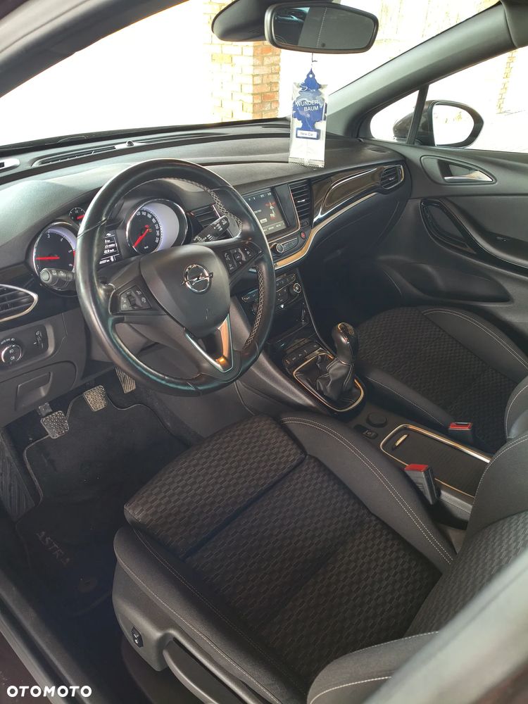 Opel Astra 1.6 CDTI Dynamic S&S - 9