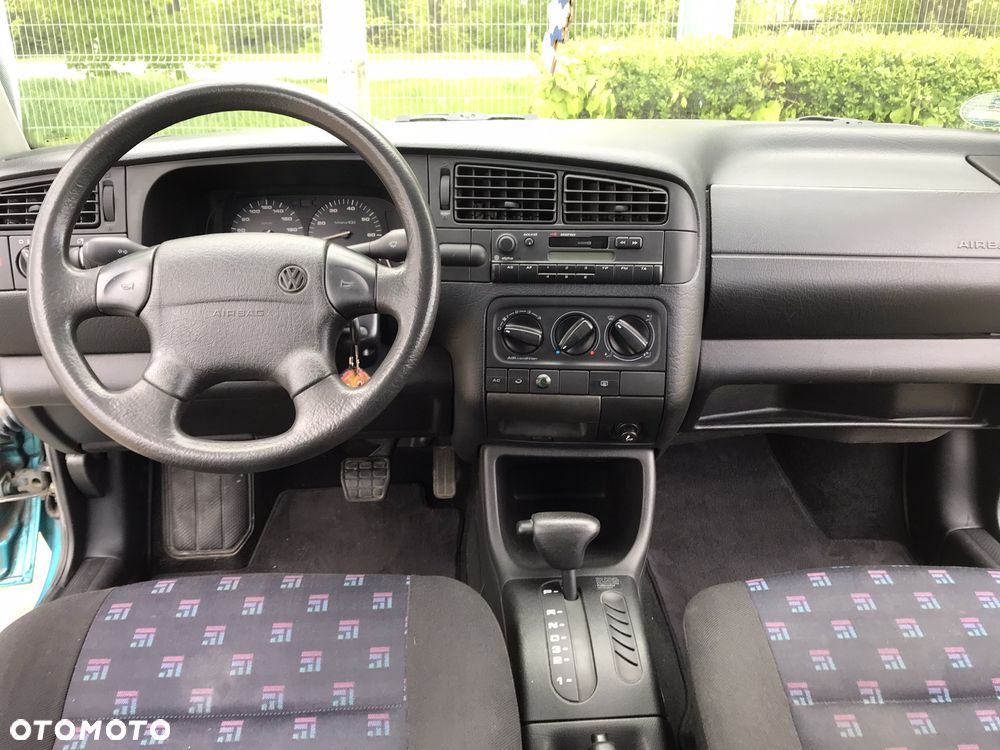 Volkswagen Golf - 14