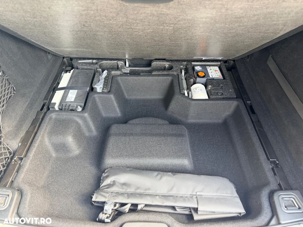 Volvo XC 60 B4 MHEV AT8 AWD Momentum Pro - 19