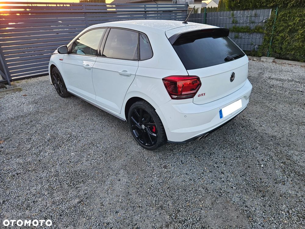 Volkswagen Polo 2.0 TSI DSG GTI - 3