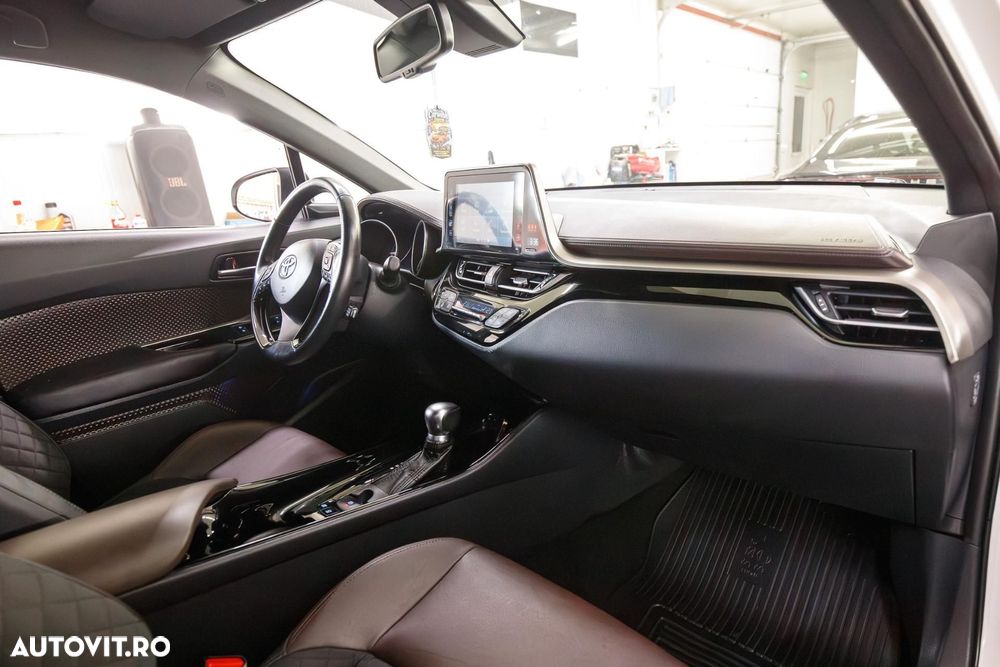 Toyota C-HR 1.8 HSD 122 CP 4x2 CVT C-ult Style bi-tone - 14