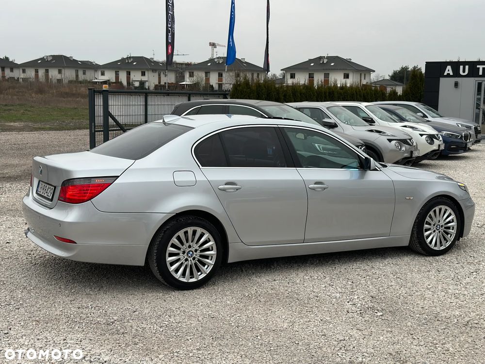 BMW Seria 5 523i - 8