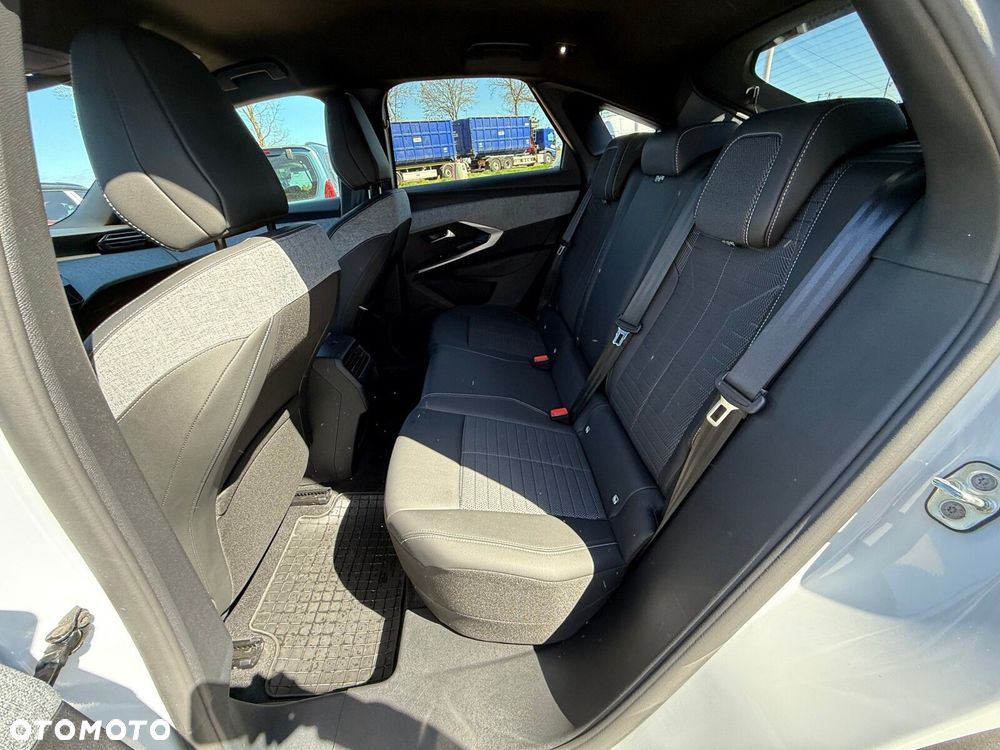 Peugeot 3008 1.2 PureTech mHEV Allure Pack S&S e-DCS6 - 10