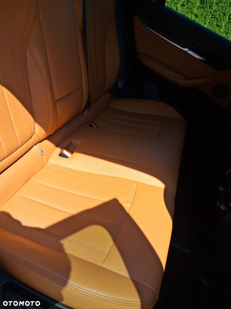 BMW X6 xDrive30d - 17