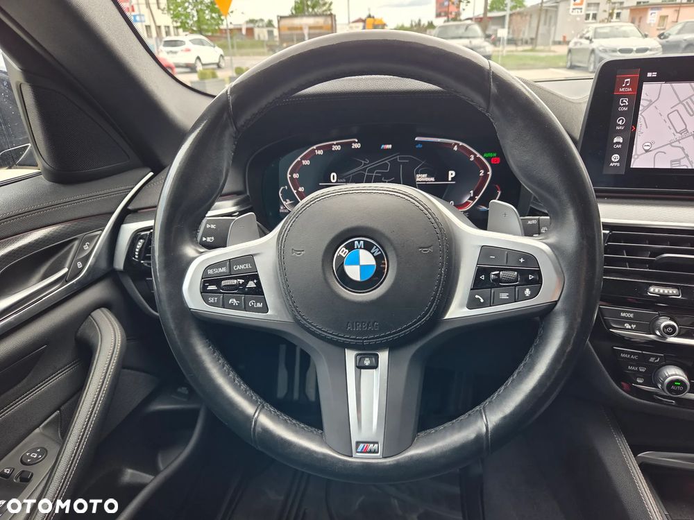 BMW Seria 5 520d xDrive M Sport sport - 12
